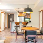 Blackstone Mountain Lodge By Clique